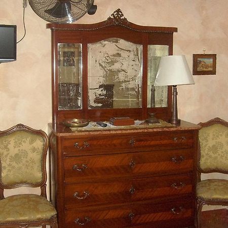 B&B Carolina Plebiscito R. Naples Exterior photo