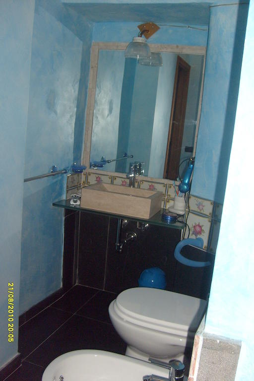 B&B Carolina Plebiscito R. Naples Room photo
