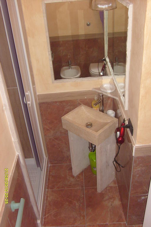 B&B Carolina Plebiscito R. Naples Room photo