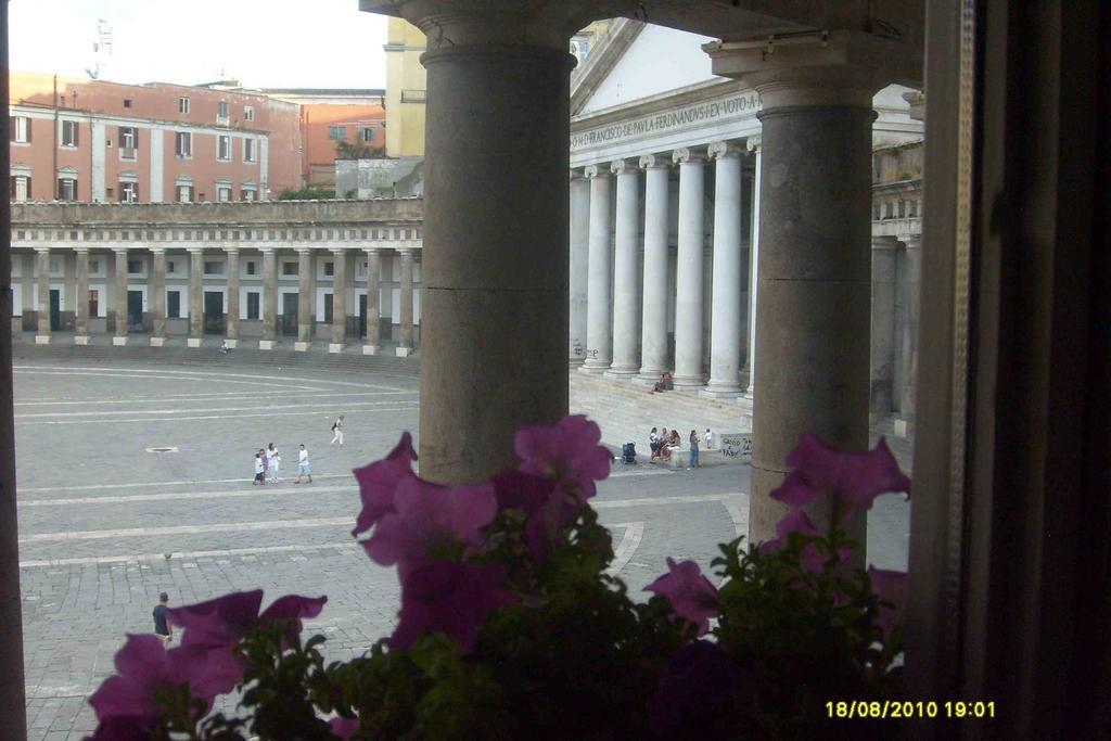 B&B Carolina Plebiscito R. Naples Exterior photo