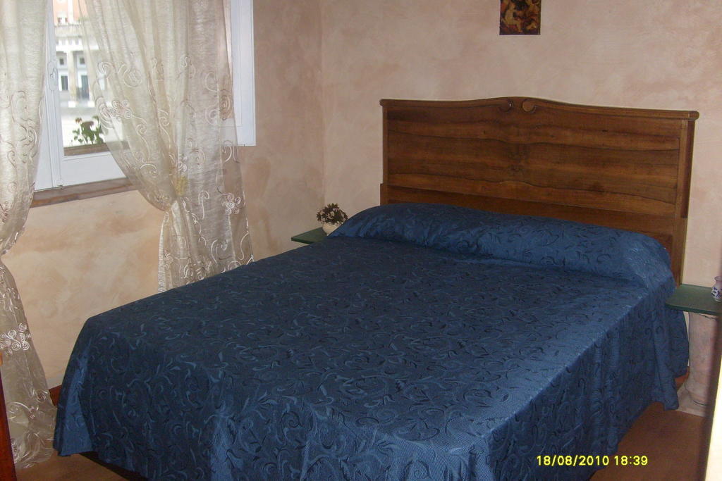 B&B Carolina Plebiscito R. Naples Room photo
