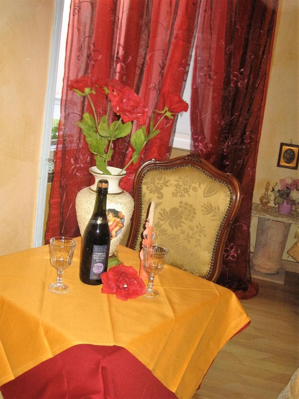 B&B Carolina Plebiscito R. Naples Exterior photo